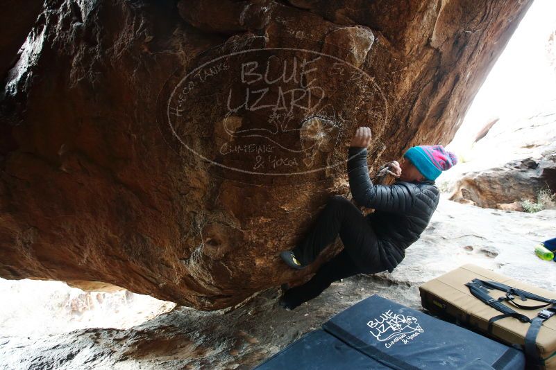 Bouldering in Hueco Tanks on 01/02/2019 with Blue Lizard Climbing and Yoga

Filename: SRM_20190102_1553050.jpg
Aperture: f/3.5
Shutter Speed: 1/250
Body: Canon EOS-1D Mark II
Lens: Canon EF 16-35mm f/2.8 L