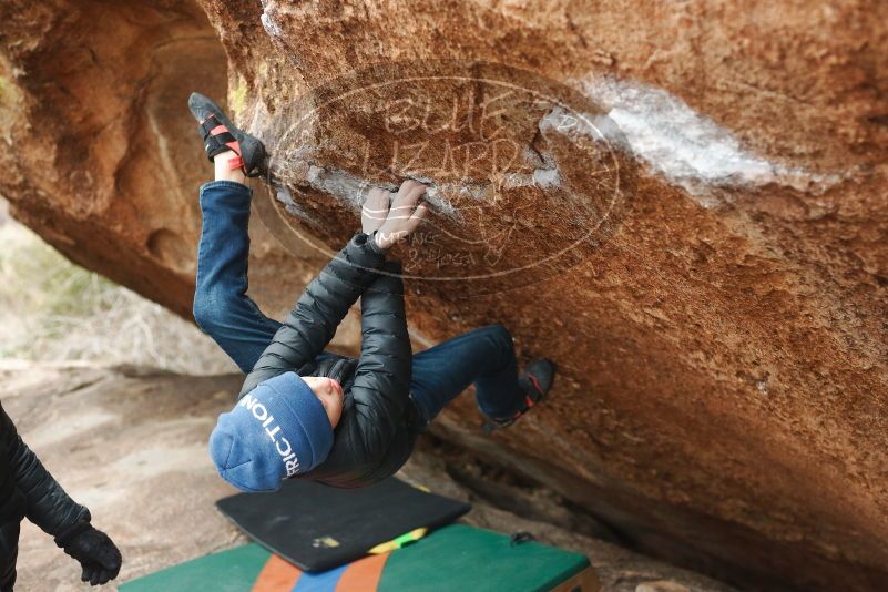 Bouldering in Hueco Tanks on 01/02/2019 with Blue Lizard Climbing and Yoga

Filename: SRM_20190102_1704060.jpg
Aperture: f/3.2
Shutter Speed: 1/200
Body: Canon EOS-1D Mark II
Lens: Canon EF 50mm f/1.8 II