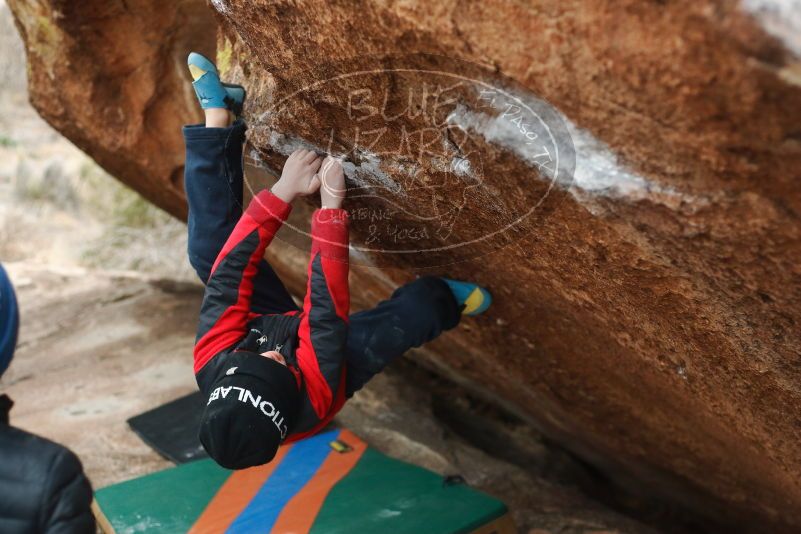 Bouldering in Hueco Tanks on 01/02/2019 with Blue Lizard Climbing and Yoga

Filename: SRM_20190102_1713050.jpg
Aperture: f/2.8
Shutter Speed: 1/250
Body: Canon EOS-1D Mark II
Lens: Canon EF 50mm f/1.8 II