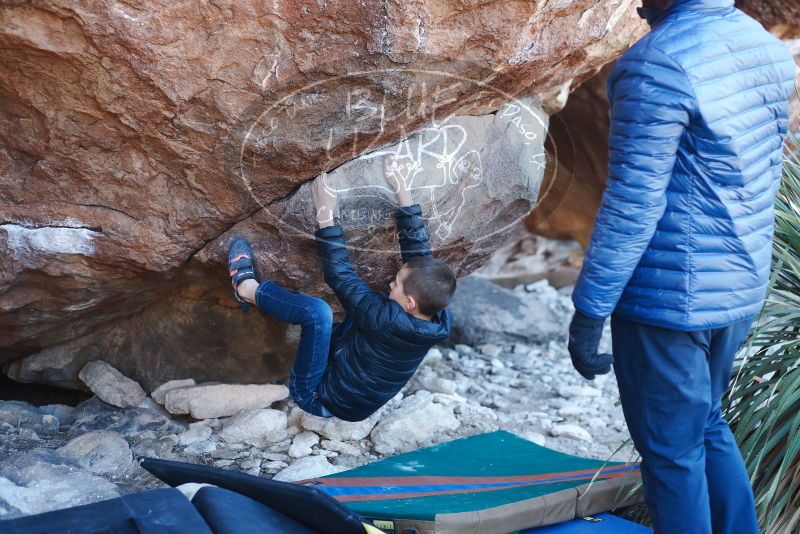 Bouldering in Hueco Tanks on 01/01/2019 with Blue Lizard Climbing and Yoga

Filename: SRM_20190101_1332150.jpg
Aperture: f/2.8
Shutter Speed: 1/250
Body: Canon EOS-1D Mark II
Lens: Canon EF 50mm f/1.8 II