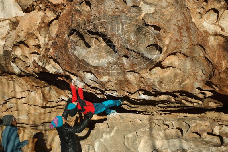 Bouldering in Hueco Tanks on 01/01/2019 with Blue Lizard Climbing and Yoga

Filename: SRM_20190101_1706110.jpg
Aperture: f/4.0
Shutter Speed: 1/800
Body: Canon EOS-1D Mark II
Lens: Canon EF 50mm f/1.8 II