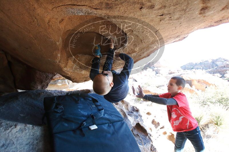 Bouldering in Hueco Tanks on 12/31/2018 with Blue Lizard Climbing and Yoga

Filename: SRM_20181231_1543500.jpg
Aperture: f/4.0
Shutter Speed: 1/250
Body: Canon EOS-1D Mark II
Lens: Canon EF 16-35mm f/2.8 L