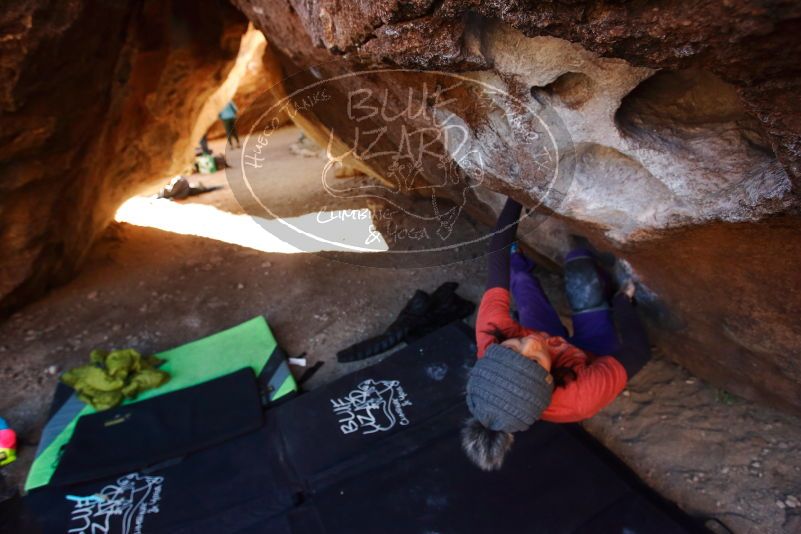 Bouldering in Hueco Tanks on 01/05/2019 with Blue Lizard Climbing and Yoga

Filename: SRM_20190105_1125120.jpg
Aperture: f/4.5
Shutter Speed: 1/200
Body: Canon EOS-1D Mark II
Lens: Canon EF 16-35mm f/2.8 L