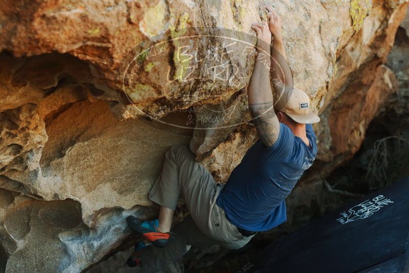 Bouldering in Hueco Tanks on 01/12/2019 with Blue Lizard Climbing and Yoga

Filename: SRM_20190112_1115290.jpg
Aperture: f/4.0
Shutter Speed: 1/250
Body: Canon EOS-1D Mark II
Lens: Canon EF 50mm f/1.8 II