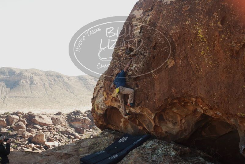 Bouldering in Hueco Tanks on 01/12/2019 with Blue Lizard Climbing and Yoga

Filename: SRM_20190112_1225240.jpg
Aperture: f/5.0
Shutter Speed: 1/250
Body: Canon EOS-1D Mark II
Lens: Canon EF 50mm f/1.8 II