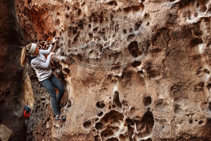 Bouldering in Hueco Tanks on 01/13/2019 with Blue Lizard Climbing and Yoga

Filename: SRM_20190113_1618490.jpg
Aperture: f/2.8
Shutter Speed: 1/100
Body: Canon EOS-1D Mark II
Lens: Canon EF 50mm f/1.8 II