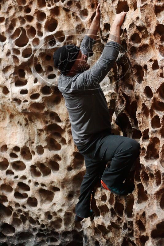 Bouldering in Hueco Tanks on 01/13/2019 with Blue Lizard Climbing and Yoga

Filename: SRM_20190113_1620051.jpg
Aperture: f/2.8
Shutter Speed: 1/100
Body: Canon EOS-1D Mark II
Lens: Canon EF 50mm f/1.8 II