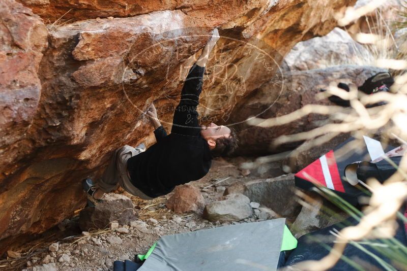 Bouldering in Hueco Tanks on 01/14/2019 with Blue Lizard Climbing and Yoga

Filename: SRM_20190114_1105010.jpg
Aperture: f/3.2
Shutter Speed: 1/250
Body: Canon EOS-1D Mark II
Lens: Canon EF 50mm f/1.8 II