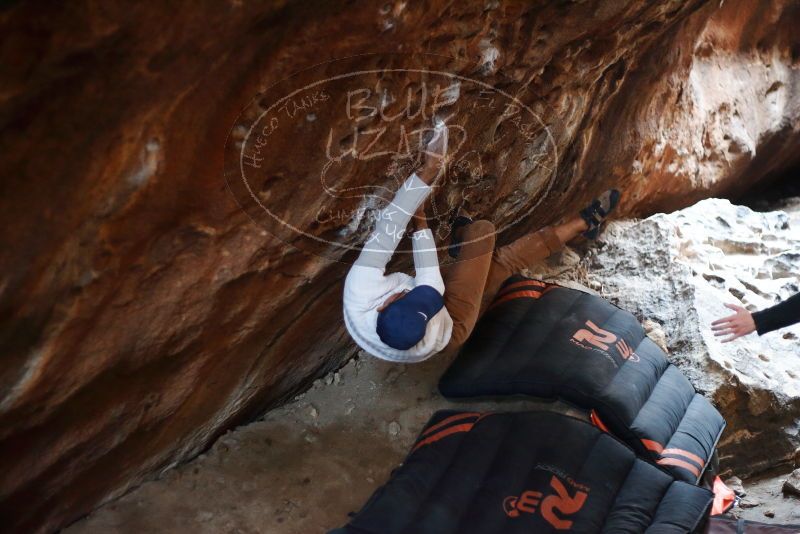 Bouldering in Hueco Tanks on 01/18/2019 with Blue Lizard Climbing and Yoga

Filename: SRM_20190118_1601110.jpg
Aperture: f/2.0
Shutter Speed: 1/125
Body: Canon EOS-1D Mark II
Lens: Canon EF 50mm f/1.8 II