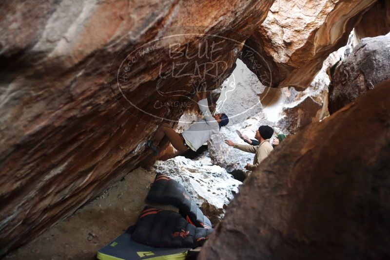 Bouldering in Hueco Tanks on 01/18/2019 with Blue Lizard Climbing and Yoga

Filename: SRM_20190118_1613350.jpg
Aperture: f/2.2
Shutter Speed: 1/160
Body: Canon EOS-1D Mark II
Lens: Canon EF 50mm f/1.8 II