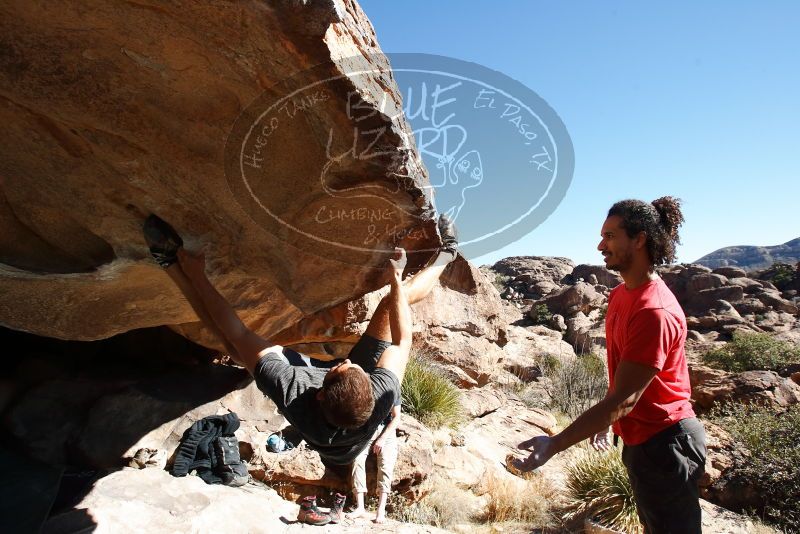 Bouldering in Hueco Tanks on 01/19/2019 with Blue Lizard Climbing and Yoga

Filename: SRM_20190119_1159170.jpg
Aperture: f/6.3
Shutter Speed: 1/1000
Body: Canon EOS-1D Mark II
Lens: Canon EF 16-35mm f/2.8 L