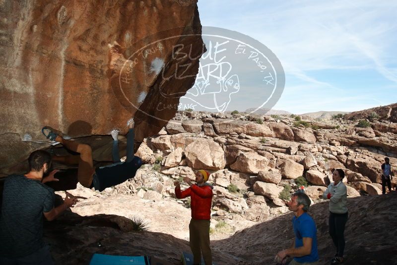 Bouldering in Hueco Tanks on 01/20/2019 with Blue Lizard Climbing and Yoga

Filename: SRM_20190120_1428000.jpg
Aperture: f/8.0
Shutter Speed: 1/250
Body: Canon EOS-1D Mark II
Lens: Canon EF 16-35mm f/2.8 L