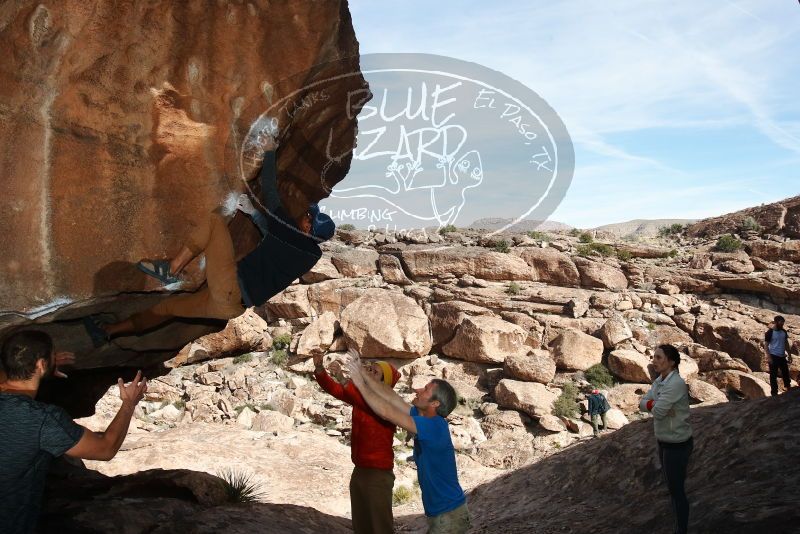 Bouldering in Hueco Tanks on 01/20/2019 with Blue Lizard Climbing and Yoga

Filename: SRM_20190120_1428150.jpg
Aperture: f/8.0
Shutter Speed: 1/250
Body: Canon EOS-1D Mark II
Lens: Canon EF 16-35mm f/2.8 L