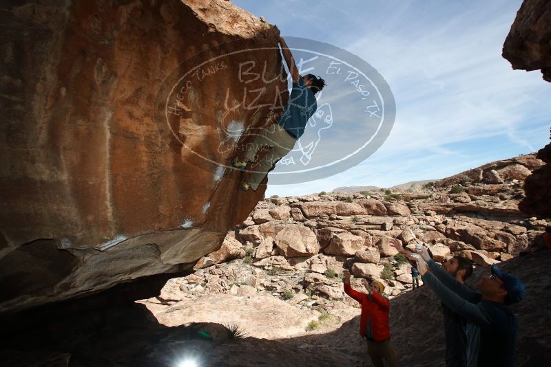 Bouldering in Hueco Tanks on 01/20/2019 with Blue Lizard Climbing and Yoga

Filename: SRM_20190120_1434520.jpg
Aperture: f/8.0
Shutter Speed: 1/250
Body: Canon EOS-1D Mark II
Lens: Canon EF 16-35mm f/2.8 L