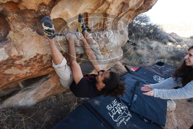 Bouldering in Hueco Tanks on 01/21/2019 with Blue Lizard Climbing and Yoga

Filename: SRM_20190121_1112310.jpg
Aperture: f/6.3
Shutter Speed: 1/250
Body: Canon EOS-1D Mark II
Lens: Canon EF 16-35mm f/2.8 L