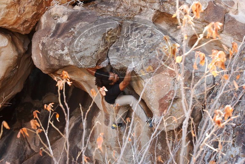 Bouldering in Hueco Tanks on 01/21/2019 with Blue Lizard Climbing and Yoga

Filename: SRM_20190121_1236351.jpg
Aperture: f/5.6
Shutter Speed: 1/250
Body: Canon EOS-1D Mark II
Lens: Canon EF 16-35mm f/2.8 L