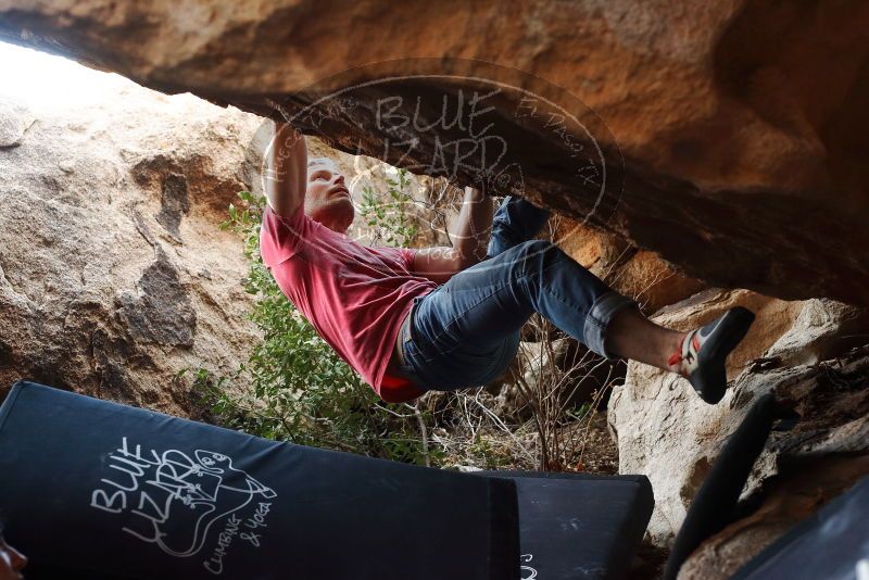 Bouldering in Hueco Tanks on 01/21/2019 with Blue Lizard Climbing and Yoga

Filename: SRM_20190121_1320330.jpg
Aperture: f/4.0
Shutter Speed: 1/250
Body: Canon EOS-1D Mark II
Lens: Canon EF 50mm f/1.8 II