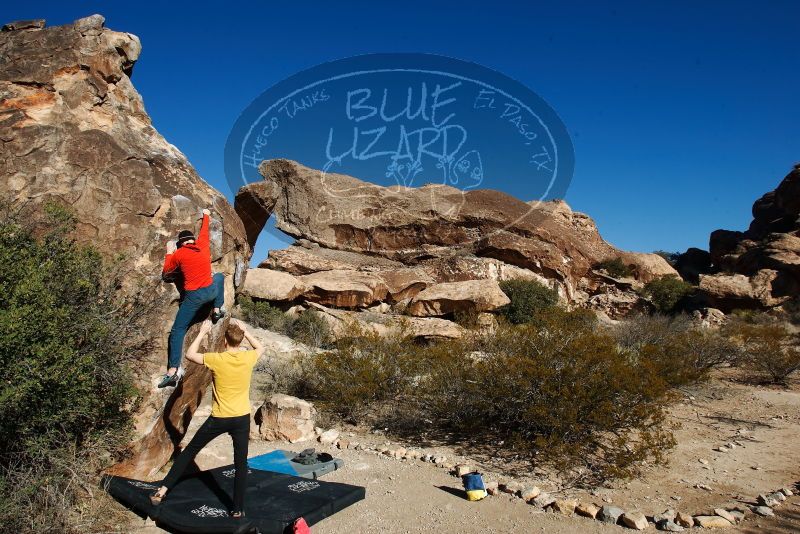 Bouldering in Hueco Tanks on 01/26/2019 with Blue Lizard Climbing and Yoga

Filename: SRM_20190126_1038480.jpg
Aperture: f/10.0
Shutter Speed: 1/250
Body: Canon EOS-1D Mark II
Lens: Canon EF 16-35mm f/2.8 L