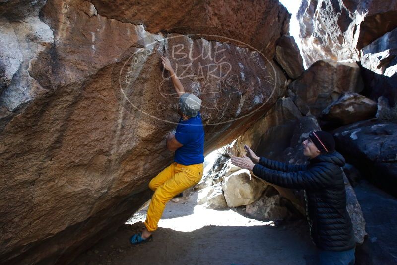 Bouldering in Hueco Tanks on 01/26/2019 with Blue Lizard Climbing and Yoga

Filename: SRM_20190126_1426380.jpg
Aperture: f/5.6
Shutter Speed: 1/250
Body: Canon EOS-1D Mark II
Lens: Canon EF 16-35mm f/2.8 L