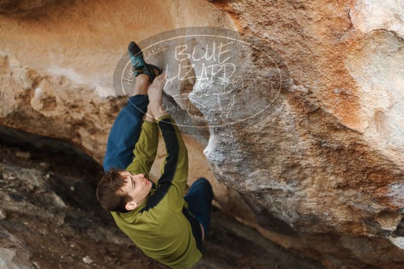 Bouldering in Hueco Tanks on 01/27/2019 with Blue Lizard Climbing and Yoga

Filename: SRM_20190127_1359210.jpg
Aperture: f/2.8
Shutter Speed: 1/320
Body: Canon EOS-1D Mark II
Lens: Canon EF 50mm f/1.8 II