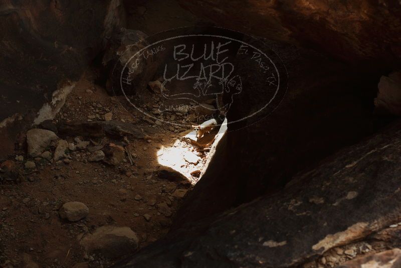 Bouldering in Hueco Tanks on 01/27/2019 with Blue Lizard Climbing and Yoga

Filename: SRM_20190127_1421040.jpg
Aperture: f/4.0
Shutter Speed: 1/400
Body: Canon EOS-1D Mark II
Lens: Canon EF 50mm f/1.8 II