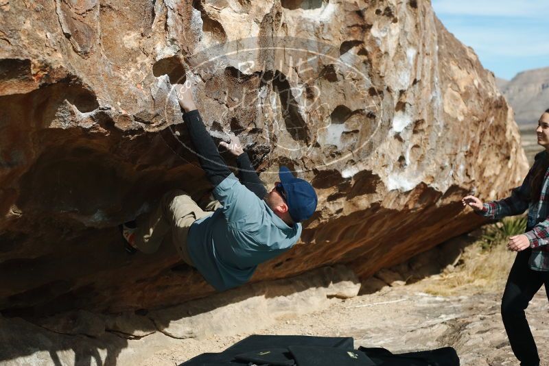 Bouldering in Hueco Tanks on 02/03/2019 with Blue Lizard Climbing and Yoga

Filename: SRM_20190203_1140500.jpg
Aperture: f/4.0
Shutter Speed: 1/1600
Body: Canon EOS-1D Mark II
Lens: Canon EF 50mm f/1.8 II