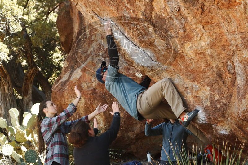 Bouldering in Hueco Tanks on 02/03/2019 with Blue Lizard Climbing and Yoga

Filename: SRM_20190203_1328490.jpg
Aperture: f/4.5
Shutter Speed: 1/250
Body: Canon EOS-1D Mark II
Lens: Canon EF 50mm f/1.8 II