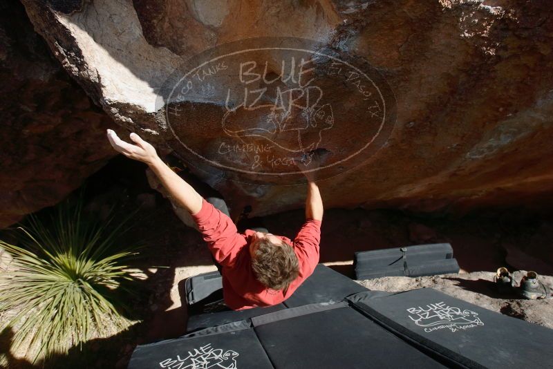 Bouldering in Hueco Tanks on 02/03/2019 with Blue Lizard Climbing and Yoga

Filename: SRM_20190203_1426460.jpg
Aperture: f/5.6
Shutter Speed: 1/250
Body: Canon EOS-1D Mark II
Lens: Canon EF 16-35mm f/2.8 L