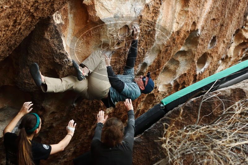 Bouldering in Hueco Tanks on 02/03/2019 with Blue Lizard Climbing and Yoga

Filename: SRM_20190203_1458180.jpg
Aperture: f/4.0
Shutter Speed: 1/500
Body: Canon EOS-1D Mark II
Lens: Canon EF 50mm f/1.8 II