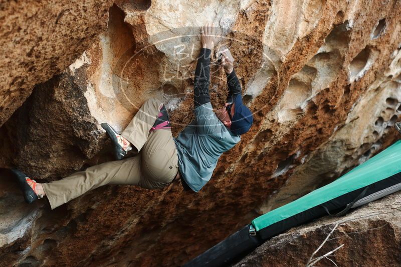 Bouldering in Hueco Tanks on 02/03/2019 with Blue Lizard Climbing and Yoga

Filename: SRM_20190203_1514510.jpg
Aperture: f/4.0
Shutter Speed: 1/640
Body: Canon EOS-1D Mark II
Lens: Canon EF 50mm f/1.8 II