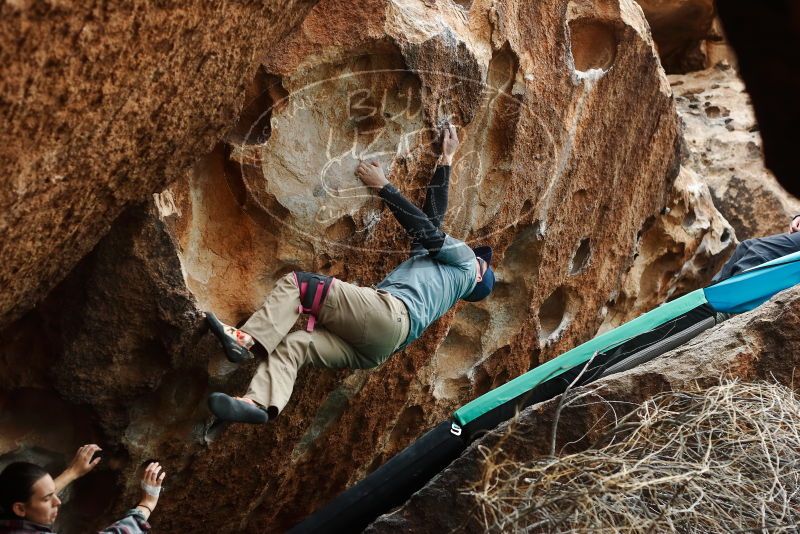 Bouldering in Hueco Tanks on 02/03/2019 with Blue Lizard Climbing and Yoga

Filename: SRM_20190203_1534370.jpg
Aperture: f/4.0
Shutter Speed: 1/320
Body: Canon EOS-1D Mark II
Lens: Canon EF 50mm f/1.8 II