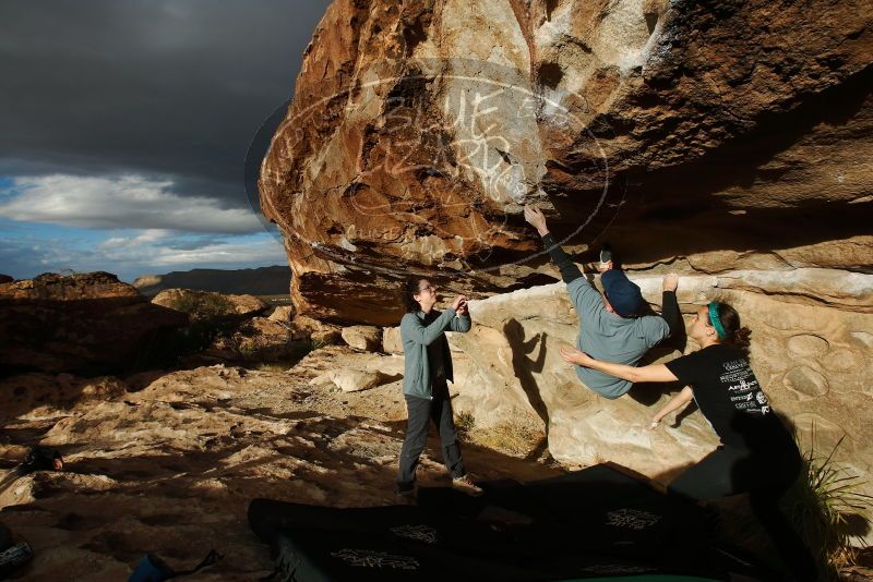 Bouldering in Hueco Tanks on 02/03/2019 with Blue Lizard Climbing and Yoga

Filename: SRM_20190203_1727260.jpg
Aperture: f/8.0
Shutter Speed: 1/400
Body: Canon EOS-1D Mark II
Lens: Canon EF 16-35mm f/2.8 L