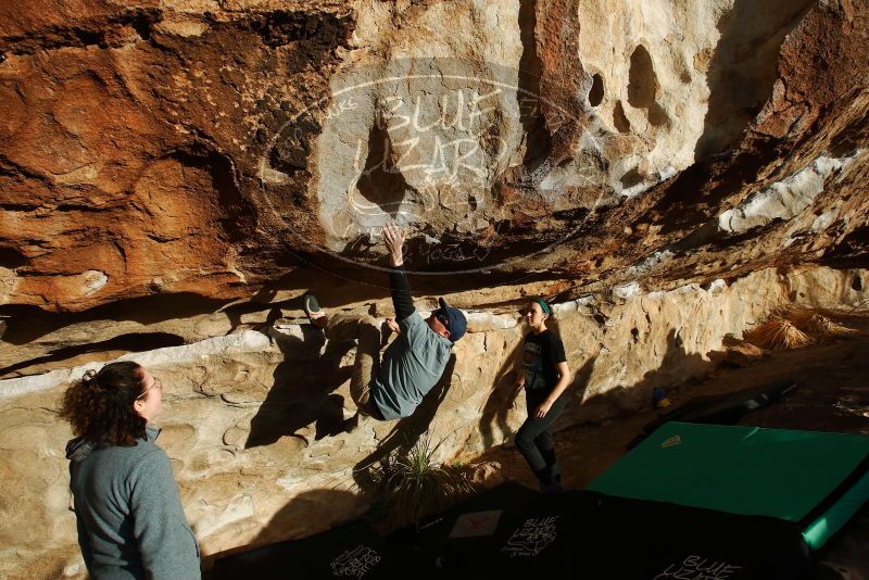 Bouldering in Hueco Tanks on 02/03/2019 with Blue Lizard Climbing and Yoga

Filename: SRM_20190203_1731230.jpg
Aperture: f/8.0
Shutter Speed: 1/320
Body: Canon EOS-1D Mark II
Lens: Canon EF 16-35mm f/2.8 L