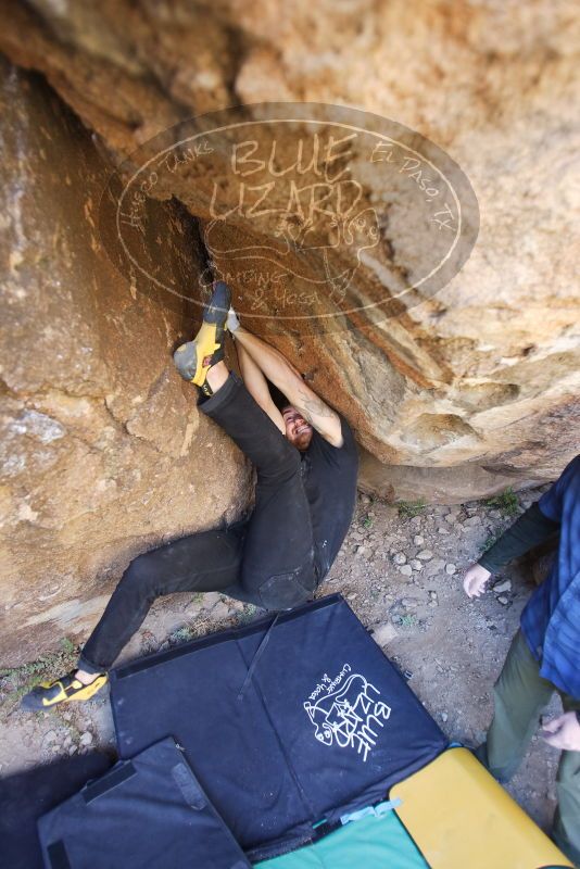 Bouldering in Hueco Tanks on 02/02/2019 with Blue Lizard Climbing and Yoga

Filename: SRM_20190202_1327510.jpg
Aperture: f/3.2
Shutter Speed: 1/200
Body: Canon EOS-1D Mark II
Lens: Canon EF 16-35mm f/2.8 L