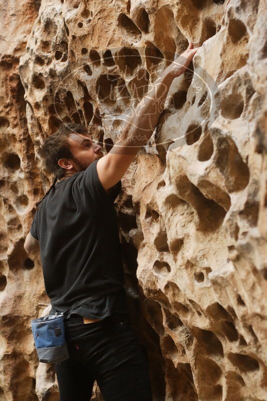 Bouldering in Hueco Tanks on 02/02/2019 with Blue Lizard Climbing and Yoga

Filename: SRM_20190202_1503280.jpg
Aperture: f/3.5
Shutter Speed: 1/125
Body: Canon EOS-1D Mark II
Lens: Canon EF 50mm f/1.8 II