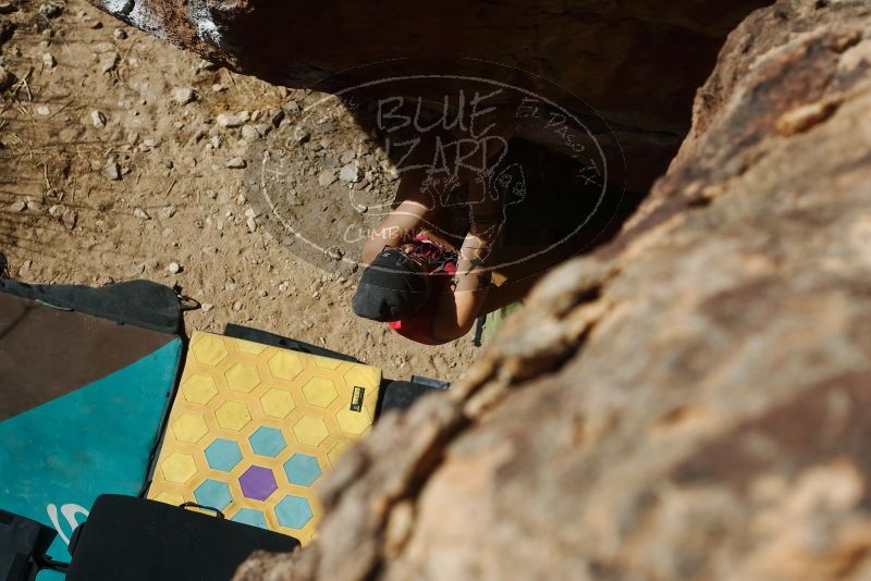 Bouldering in Hueco Tanks on 02/09/2019 with Blue Lizard Climbing and Yoga

Filename: SRM_20190209_1242450.jpg
Aperture: f/4.0
Shutter Speed: 1/2000
Body: Canon EOS-1D Mark II
Lens: Canon EF 50mm f/1.8 II