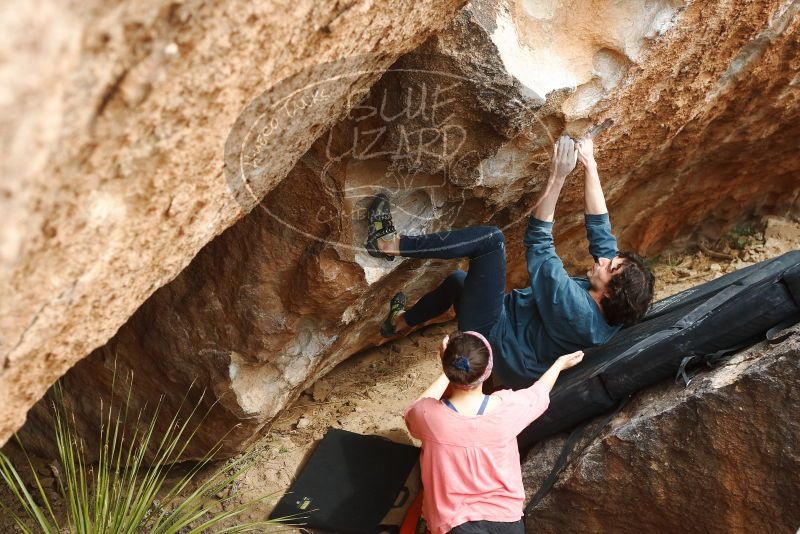 Bouldering in Hueco Tanks on 02/09/2019 with Blue Lizard Climbing and Yoga

Filename: SRM_20190209_1525390.jpg
Aperture: f/4.0
Shutter Speed: 1/320
Body: Canon EOS-1D Mark II
Lens: Canon EF 50mm f/1.8 II