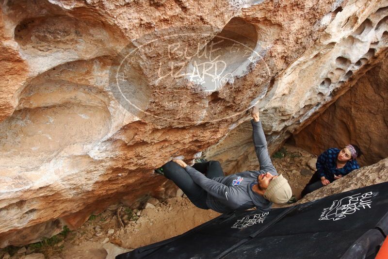 Bouldering in Hueco Tanks on 02/09/2019 with Blue Lizard Climbing and Yoga

Filename: SRM_20190209_1546150.jpg
Aperture: f/5.6
Shutter Speed: 1/320
Body: Canon EOS-1D Mark II
Lens: Canon EF 16-35mm f/2.8 L