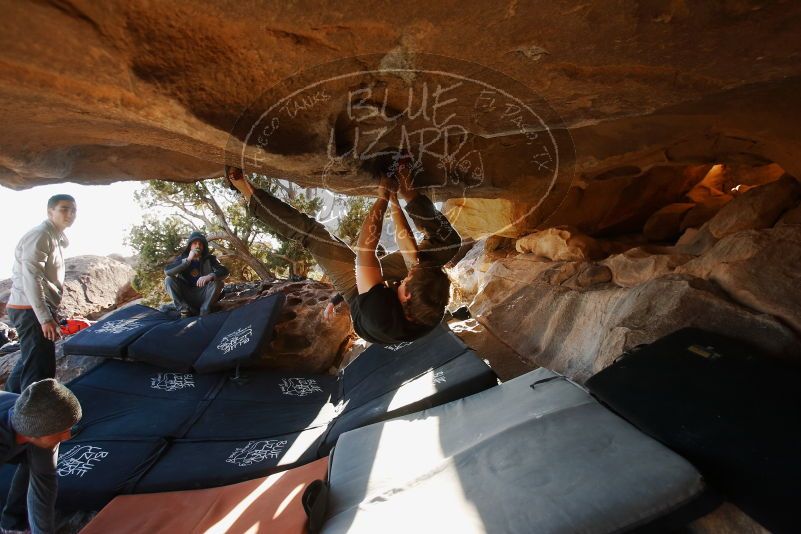 Bouldering in Hueco Tanks on 02/17/2019 with Blue Lizard Climbing and Yoga

Filename: SRM_20190217_1730050.jpg
Aperture: f/4.0
Shutter Speed: 1/250
Body: Canon EOS-1D Mark II
Lens: Canon EF 16-35mm f/2.8 L