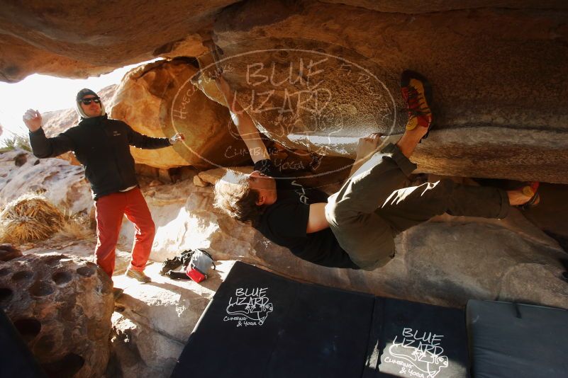 Bouldering in Hueco Tanks on 02/17/2019 with Blue Lizard Climbing and Yoga

Filename: SRM_20190217_1736350.jpg
Aperture: f/4.0
Shutter Speed: 1/250
Body: Canon EOS-1D Mark II
Lens: Canon EF 16-35mm f/2.8 L