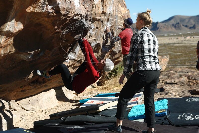 Bouldering in Hueco Tanks on 02/22/2019 with Blue Lizard Climbing and Yoga

Filename: SRM_20190222_1027420.jpg
Aperture: f/4.0
Shutter Speed: 1/500
Body: Canon EOS-1D Mark II
Lens: Canon EF 50mm f/1.8 II