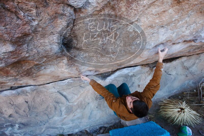 Bouldering in Hueco Tanks on 02/22/2019 with Blue Lizard Climbing and Yoga

Filename: SRM_20190222_1109160.jpg
Aperture: f/4.5
Shutter Speed: 1/200
Body: Canon EOS-1D Mark II
Lens: Canon EF 16-35mm f/2.8 L