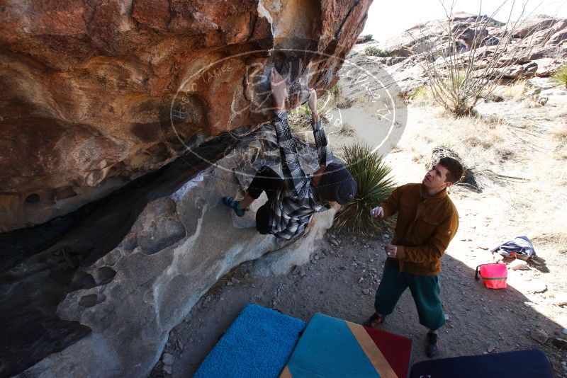 Bouldering in Hueco Tanks on 02/22/2019 with Blue Lizard Climbing and Yoga

Filename: SRM_20190222_1126080.jpg
Aperture: f/9.0
Shutter Speed: 1/250
Body: Canon EOS-1D Mark II
Lens: Canon EF 16-35mm f/2.8 L