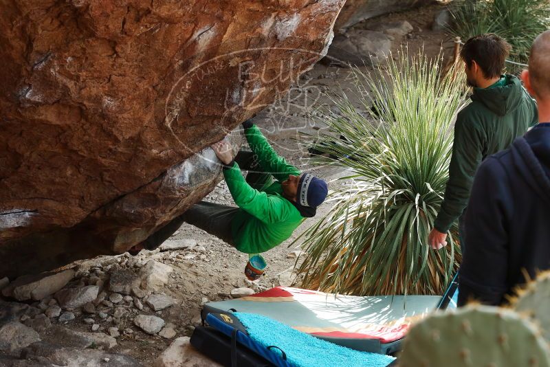 Bouldering in Hueco Tanks on 02/22/2019 with Blue Lizard Climbing and Yoga

Filename: SRM_20190222_1531340.jpg
Aperture: f/5.6
Shutter Speed: 1/250
Body: Canon EOS-1D Mark II
Lens: Canon EF 50mm f/1.8 II