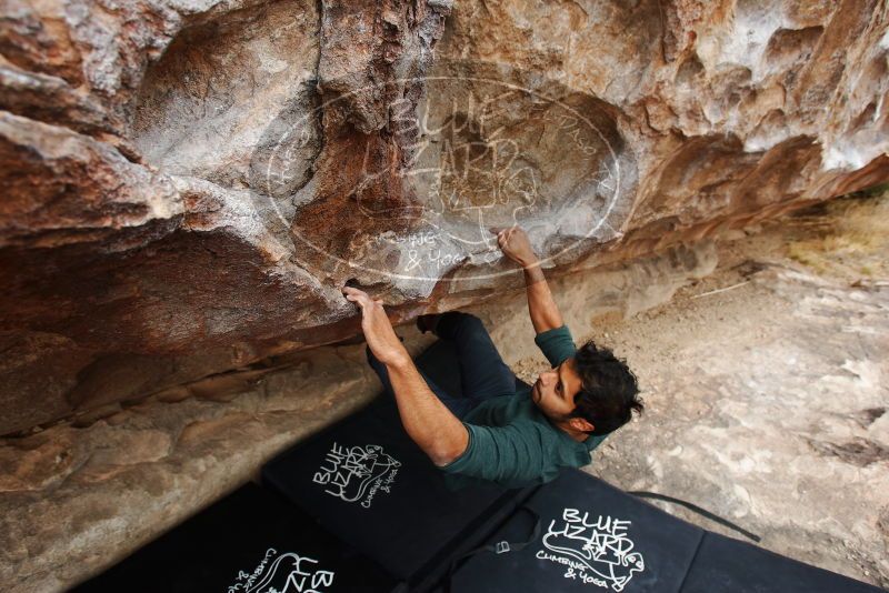 Bouldering in Hueco Tanks on 03/08/2019 with Blue Lizard Climbing and Yoga

Filename: SRM_20190308_1310230.jpg
Aperture: f/5.0
Shutter Speed: 1/250
Body: Canon EOS-1D Mark II
Lens: Canon EF 16-35mm f/2.8 L