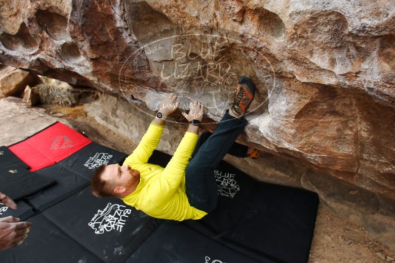 Bouldering in Hueco Tanks on 03/08/2019 with Blue Lizard Climbing and Yoga

Filename: SRM_20190308_1327470.jpg
Aperture: f/5.6
Shutter Speed: 1/400
Body: Canon EOS-1D Mark II
Lens: Canon EF 16-35mm f/2.8 L