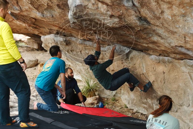 Bouldering in Hueco Tanks on 03/08/2019 with Blue Lizard Climbing and Yoga

Filename: SRM_20190308_1511270.jpg
Aperture: f/2.8
Shutter Speed: 1/320
Body: Canon EOS-1D Mark II
Lens: Canon EF 50mm f/1.8 II