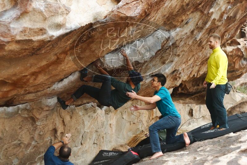 Bouldering in Hueco Tanks on 03/08/2019 with Blue Lizard Climbing and Yoga

Filename: SRM_20190308_1516110.jpg
Aperture: f/2.8
Shutter Speed: 1/320
Body: Canon EOS-1D Mark II
Lens: Canon EF 50mm f/1.8 II