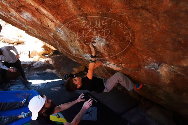 Bouldering in Hueco Tanks on 03/17/2019 with Blue Lizard Climbing and Yoga

Filename: SRM_20190317_1308210.jpg
Aperture: f/5.6
Shutter Speed: 1/200
Body: Canon EOS-1D Mark II
Lens: Canon EF 16-35mm f/2.8 L