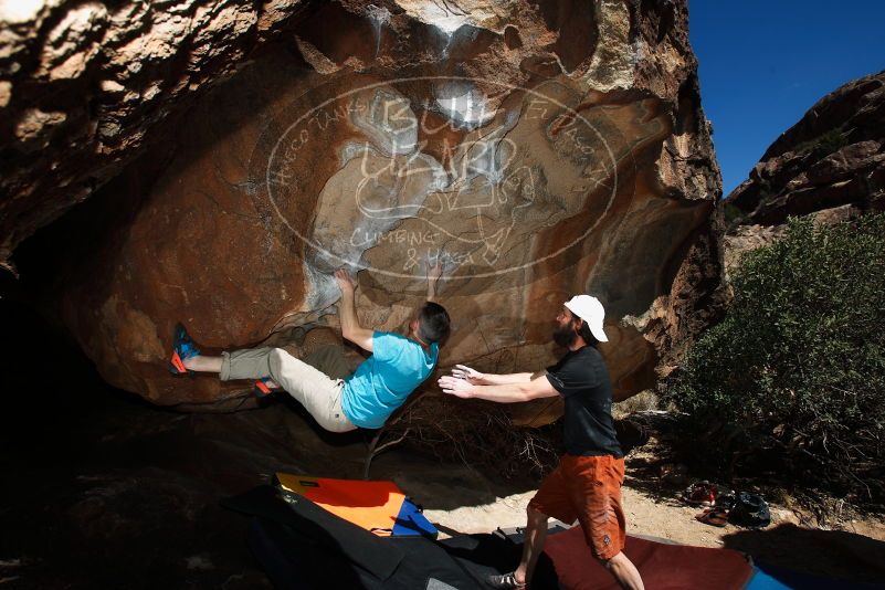 Bouldering in Hueco Tanks on 03/17/2019 with Blue Lizard Climbing and Yoga

Filename: SRM_20190317_1455430.jpg
Aperture: f/6.3
Shutter Speed: 1/250
Body: Canon EOS-1D Mark II
Lens: Canon EF 16-35mm f/2.8 L